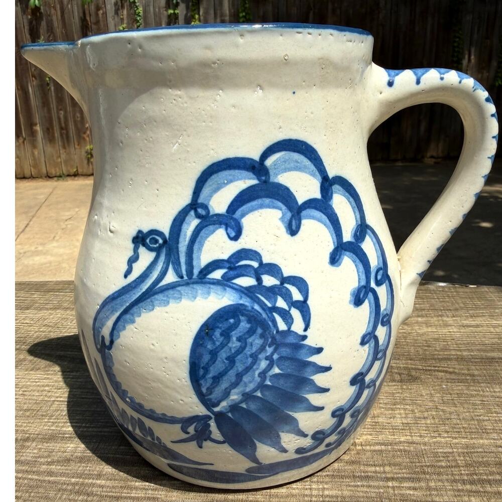 Knesseth Denisons Dorchester Pottery Turkey Pitcher 2 Mugs Blue White Signed - Picture 9 of 14